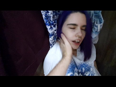 ❤️ 在壁櫥裡找到我姐姐並幫她射精 色情視頻 在我們這裡 zh-tw.xlxxporno.ru ﹏